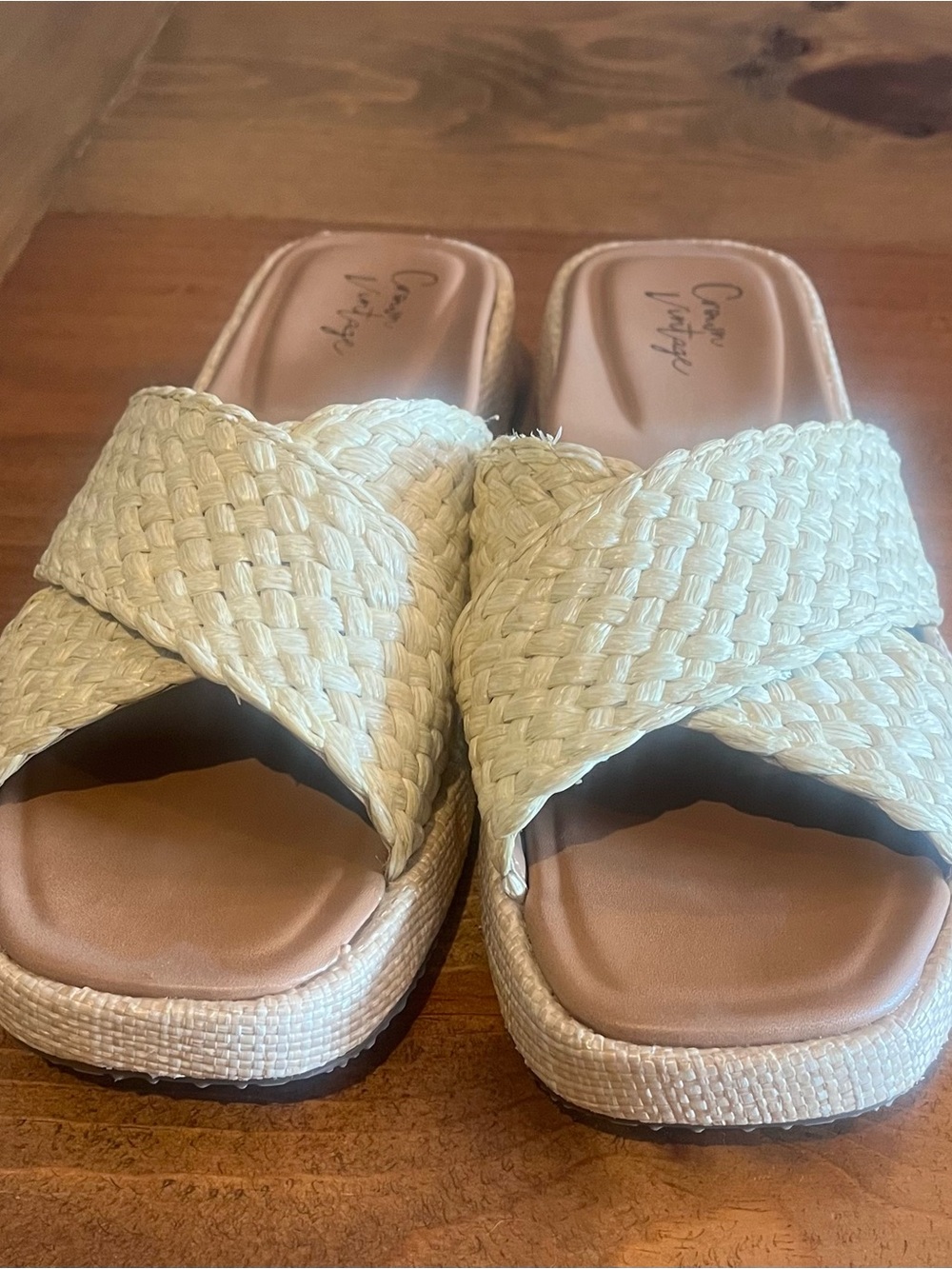 Como Women's Cream Woven Slide Sandals